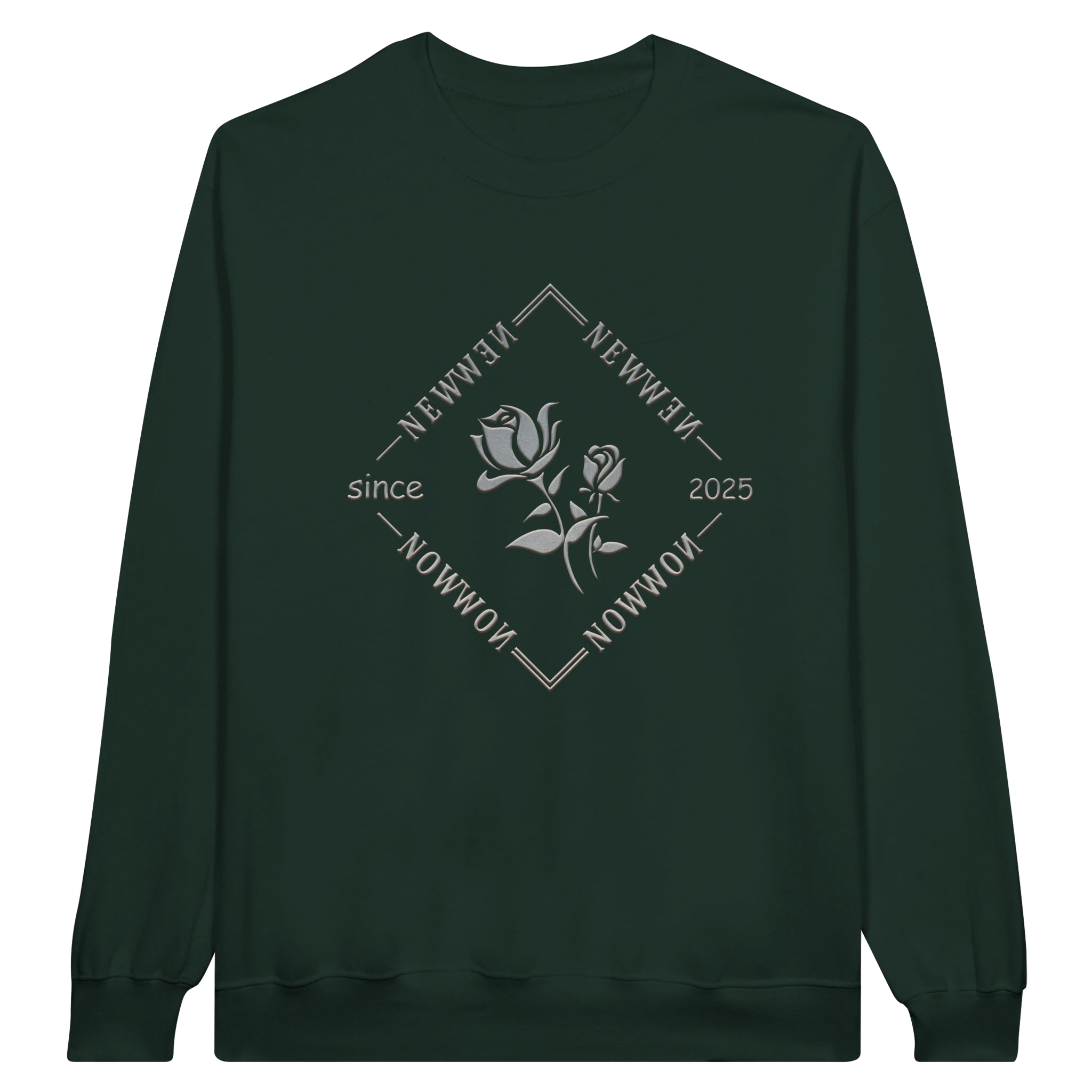 Sudadera verde con diseño gráfico de "NEW NOW", acompañado de una flor gris y el texto "since 2025". Un estilo único y conceptual, ideal para quienes aprecian el arte visual y el diseño con doble sentido.
